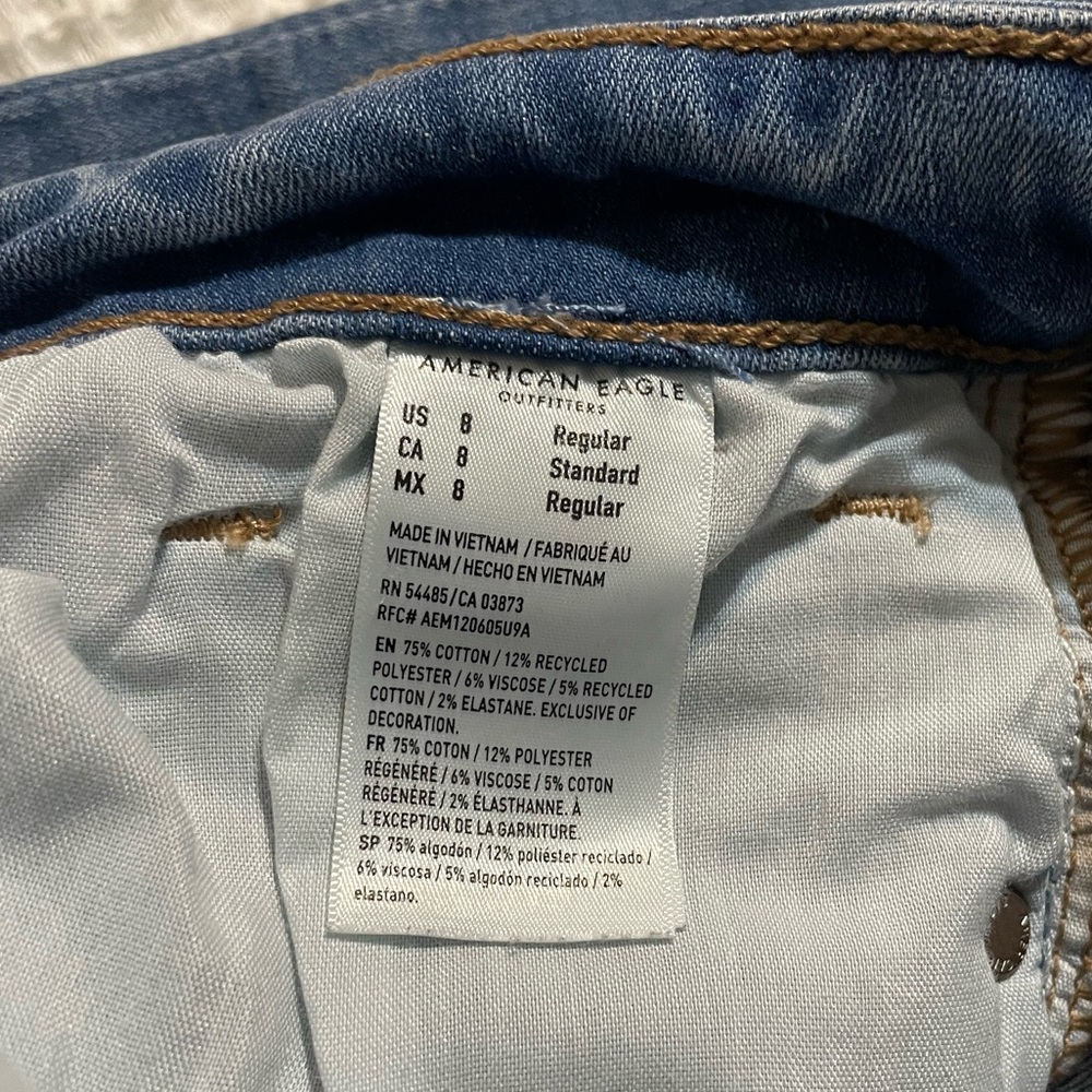 American Eagle High Rise Skinny Kick Jeans - Never Worn - Picture 5 of 7